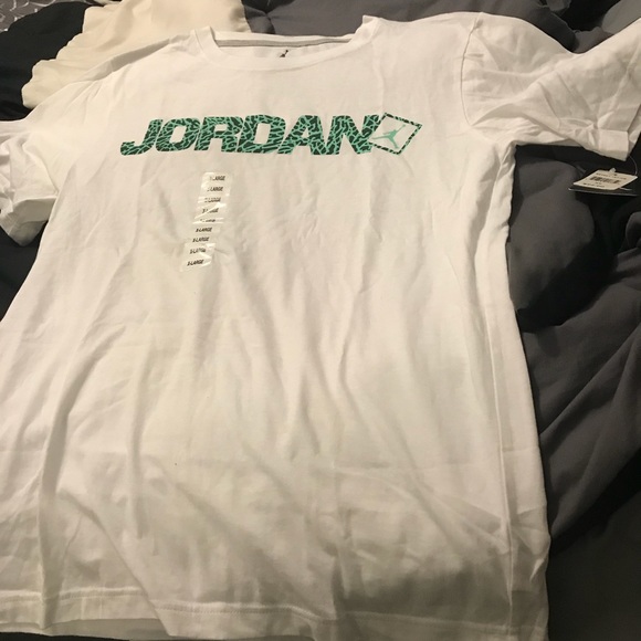 Boys Jordan XL T-shirts - Picture 1 of 7